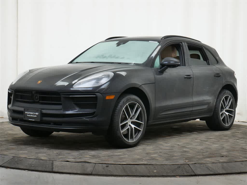 Thumbnail: 2025 Porsche Macan - 1