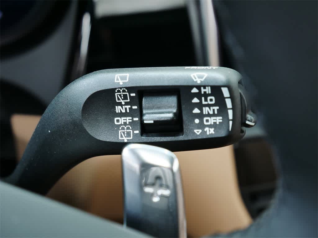 Thumbnail: 2025 Porsche Macan - 23