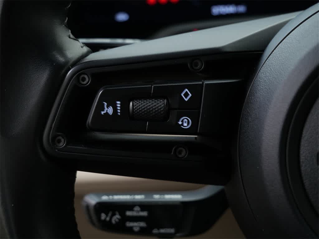 Thumbnail: 2022 Porsche Taycan - 21