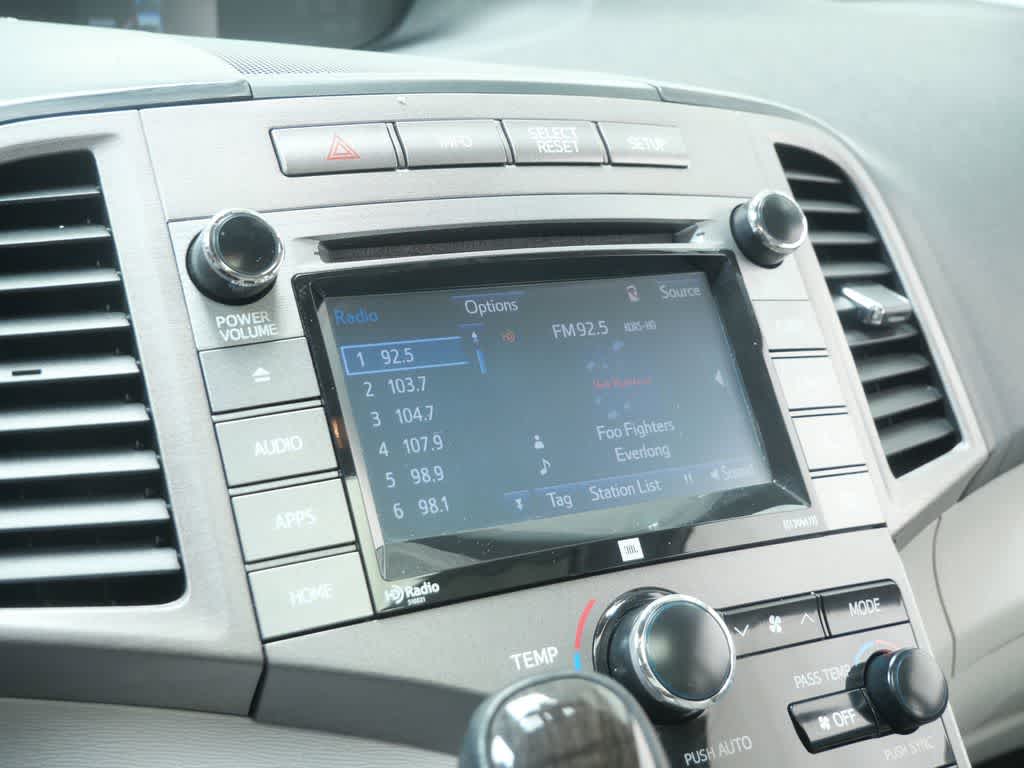 Thumbnail: 2015 Toyota Venza - 23