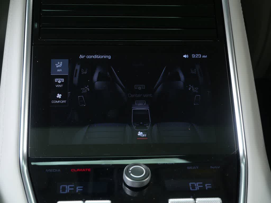 Thumbnail: 2017 Porsche Panamera - 18