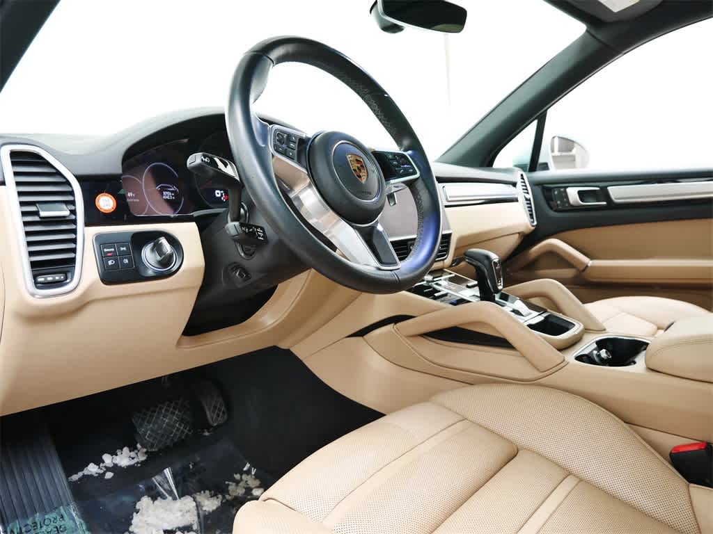 Thumbnail: 2023 Porsche Cayenne - 4