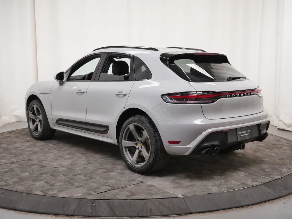 Thumbnail: 2023 Porsche Macan - 3