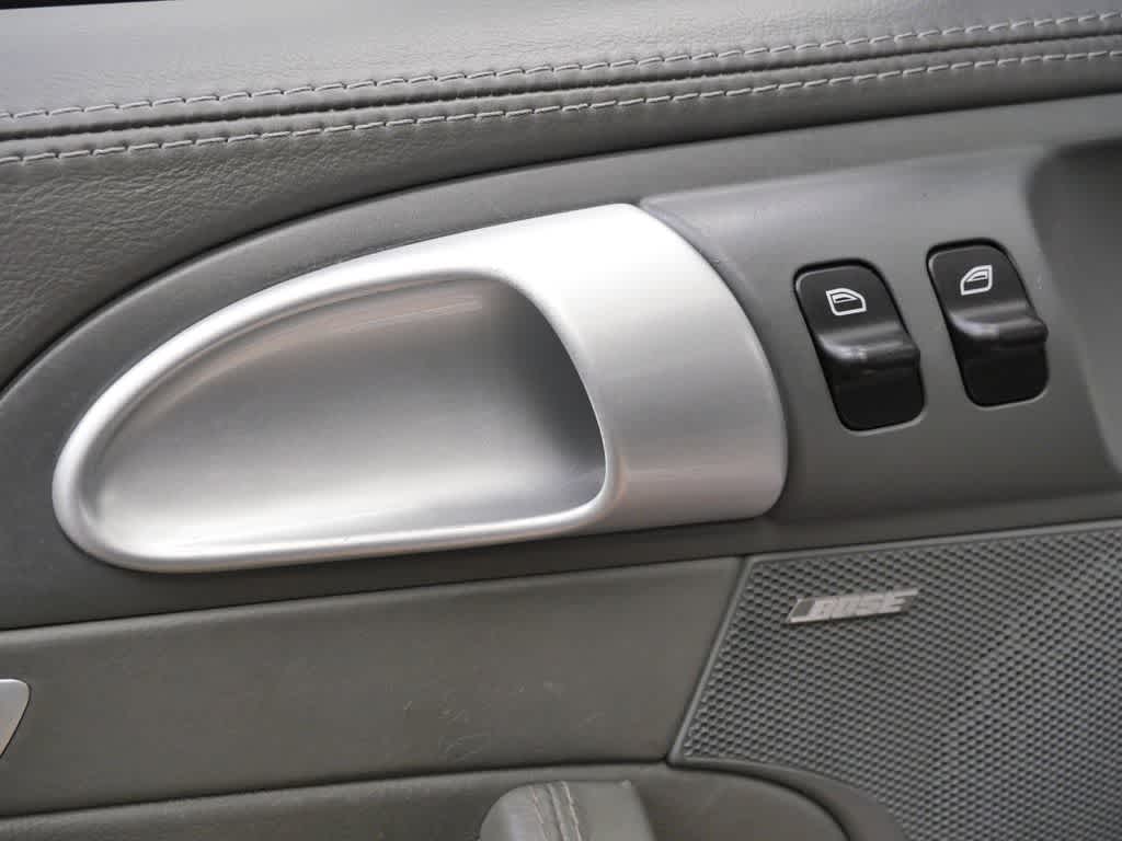 Thumbnail: 2006 Porsche 911 - 19