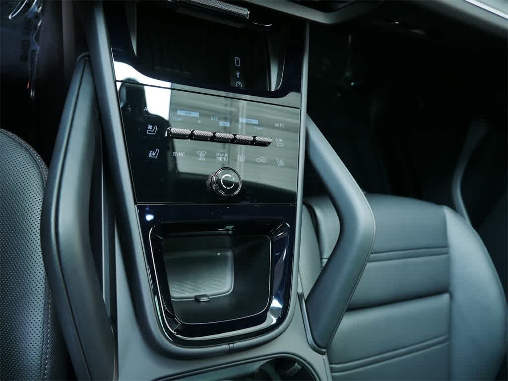 Thumbnail: 2026 Porsche Cayenne - 25