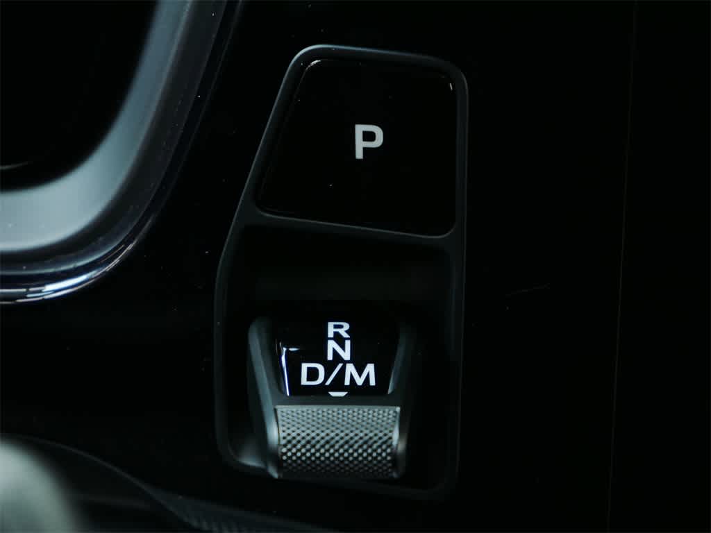 Thumbnail: 2026 Porsche Macan - 20