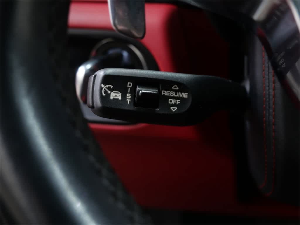 Thumbnail: 2015 Porsche Macan - 18