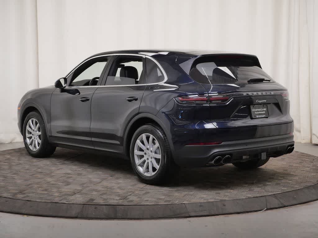 Thumbnail: 2023 Porsche Cayenne - 3