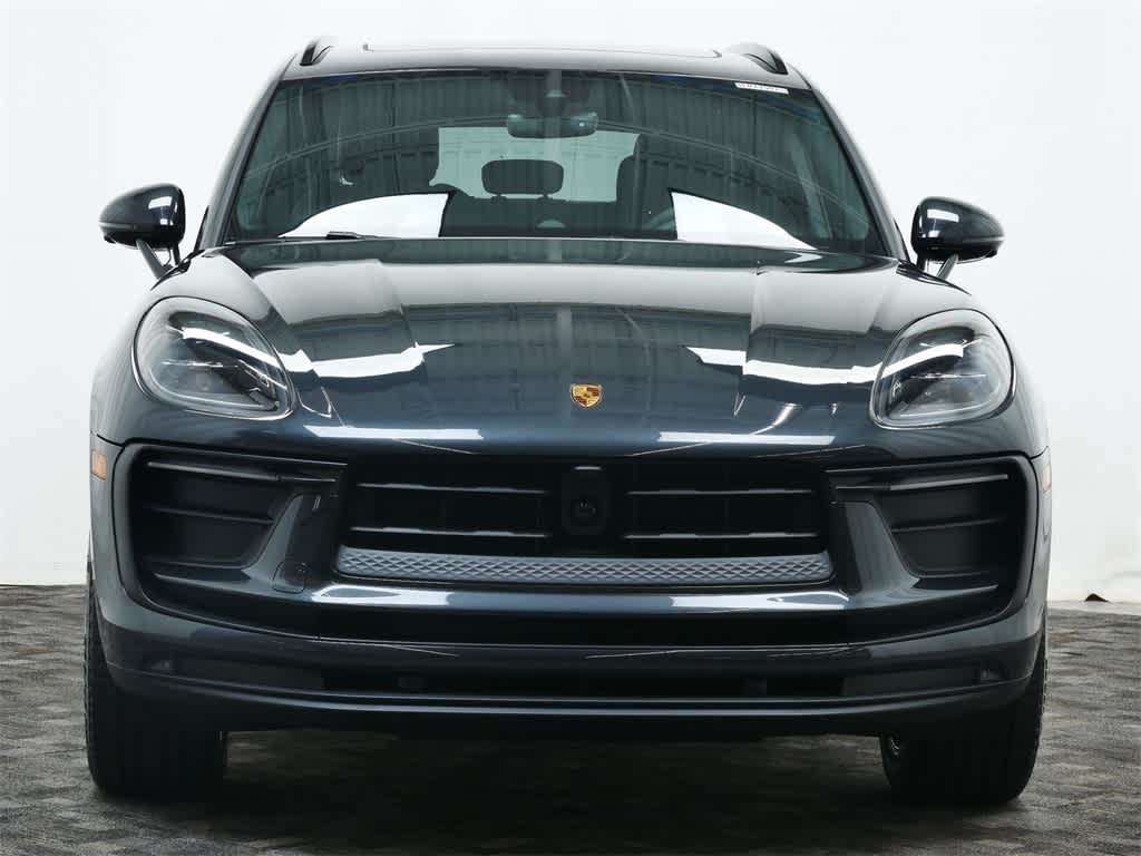 Thumbnail: 2025 Porsche Macan - 10
