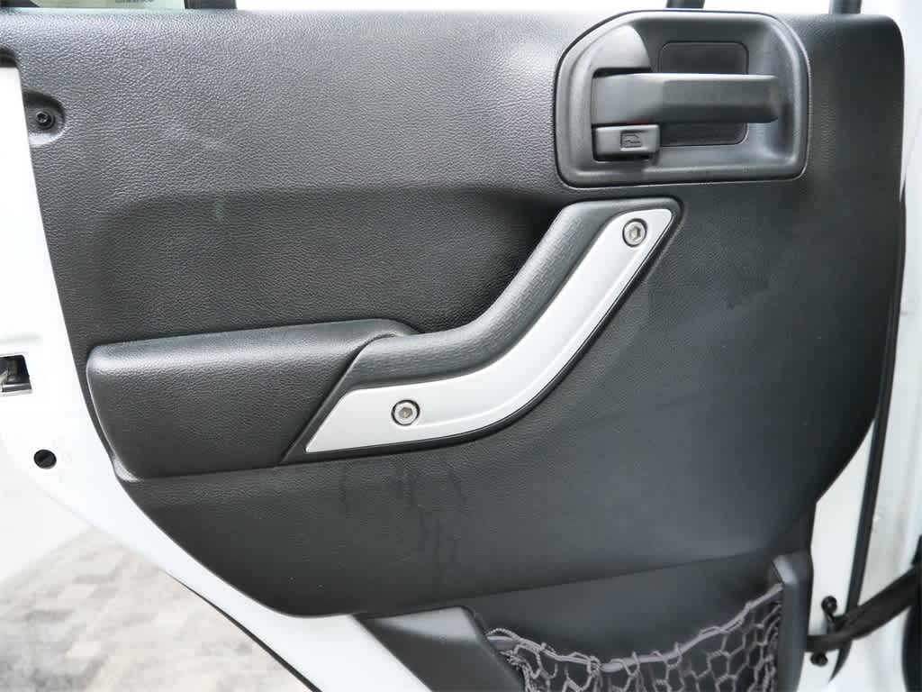 Thumbnail: 2017 Jeep Wrangler - 15