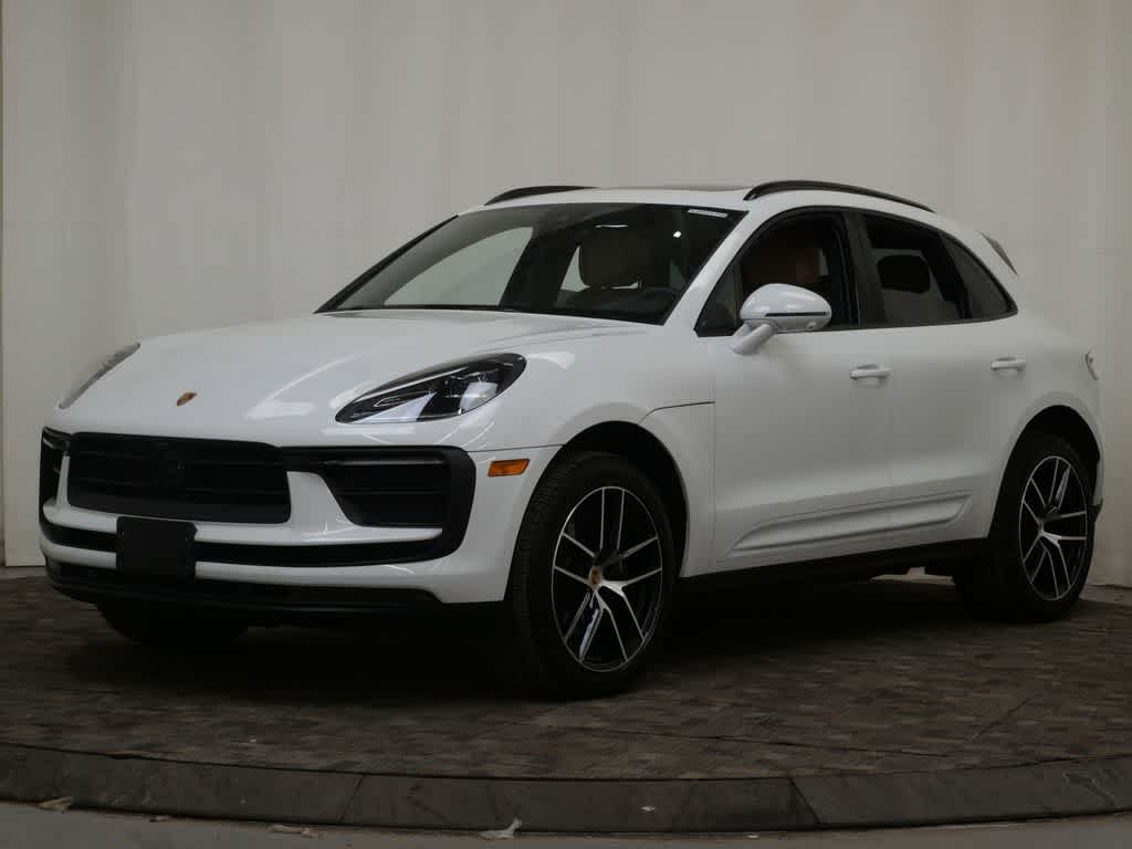 Thumbnail: 2025 Porsche Macan - 1