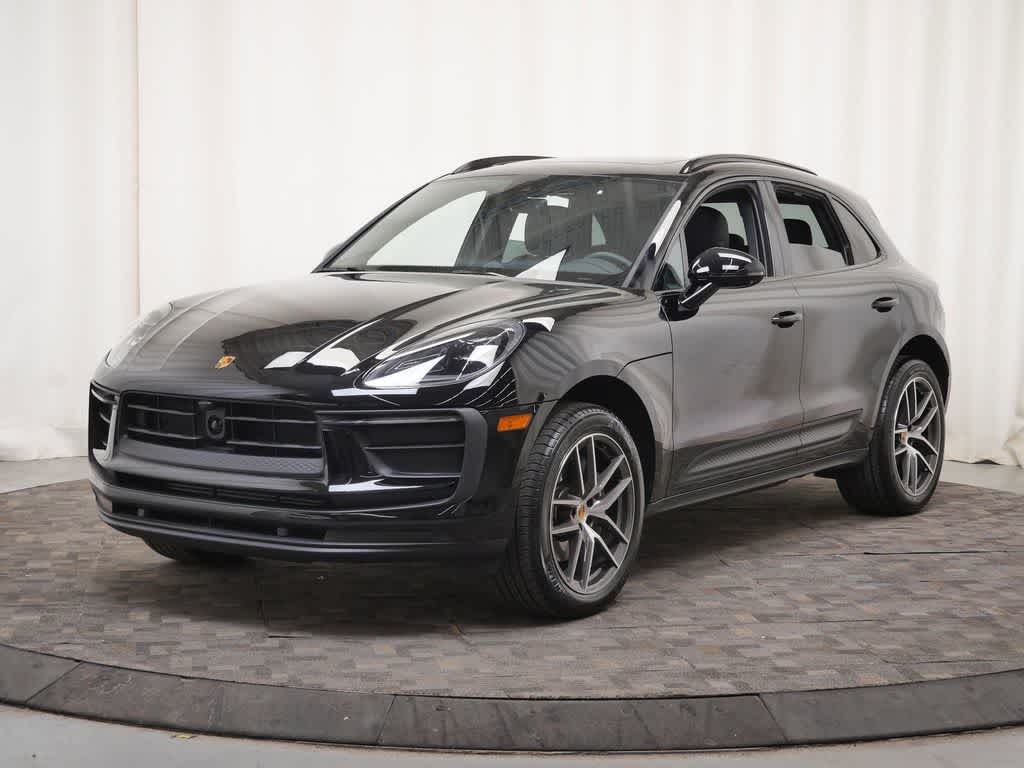 Thumbnail: 2026 Porsche Macan - 1