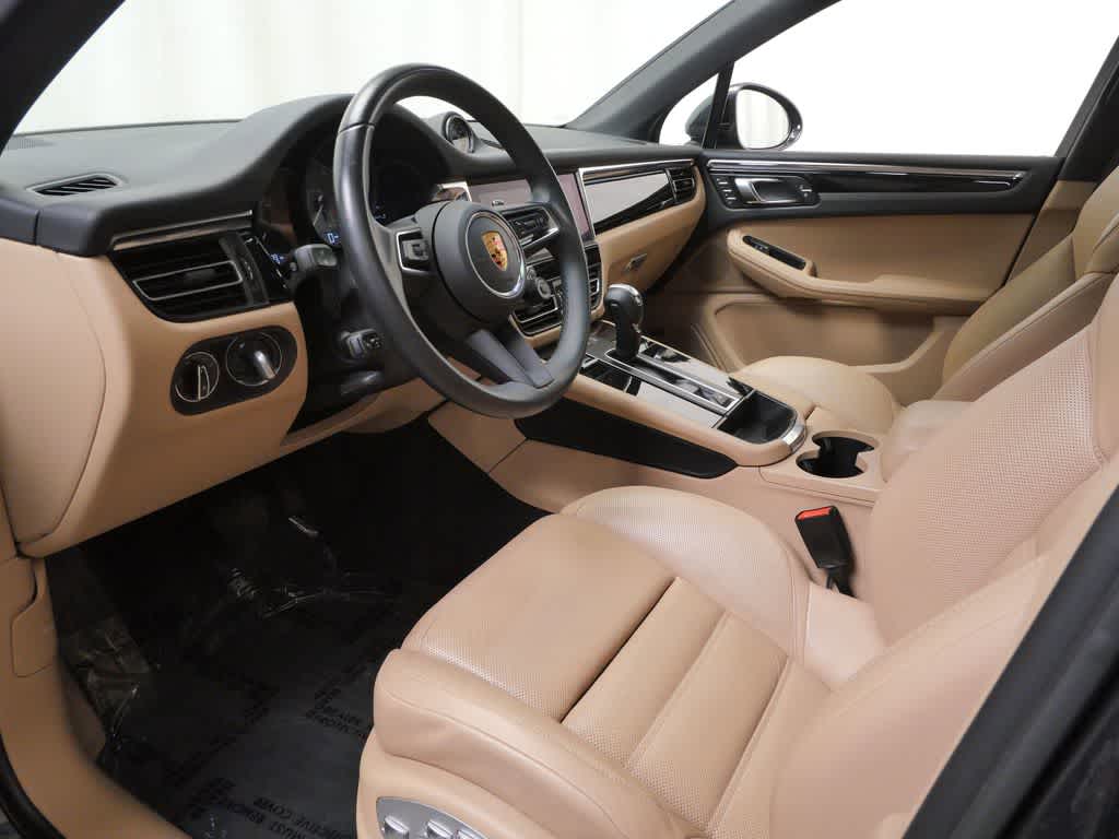 Thumbnail: 2023 Porsche Macan - 4