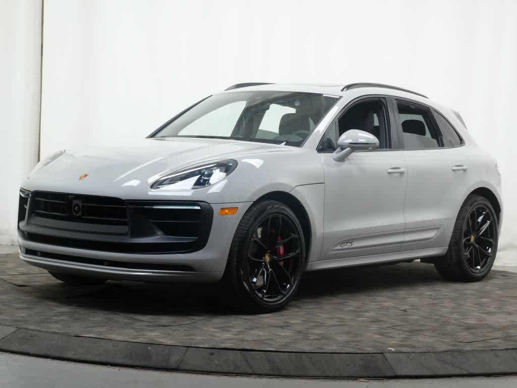 Thumbnail: 2026 Porsche Macan - 1
