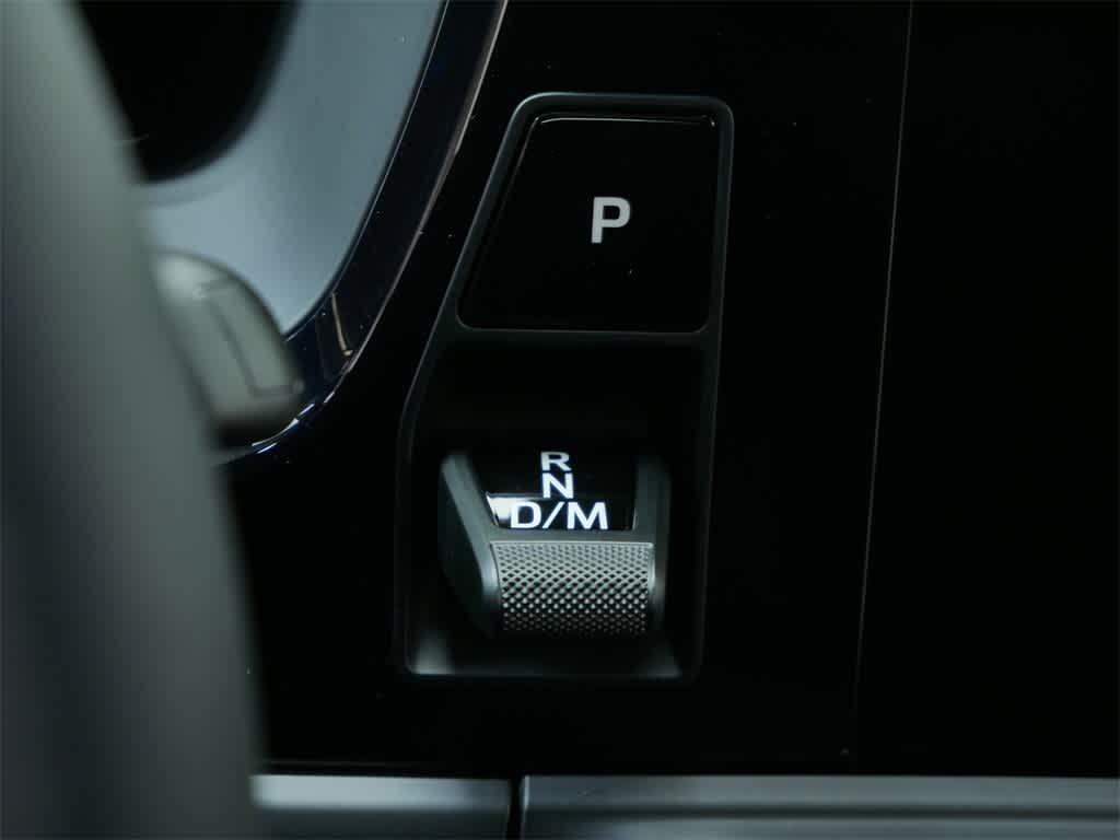 Thumbnail: 2026 Porsche Panamera - 23