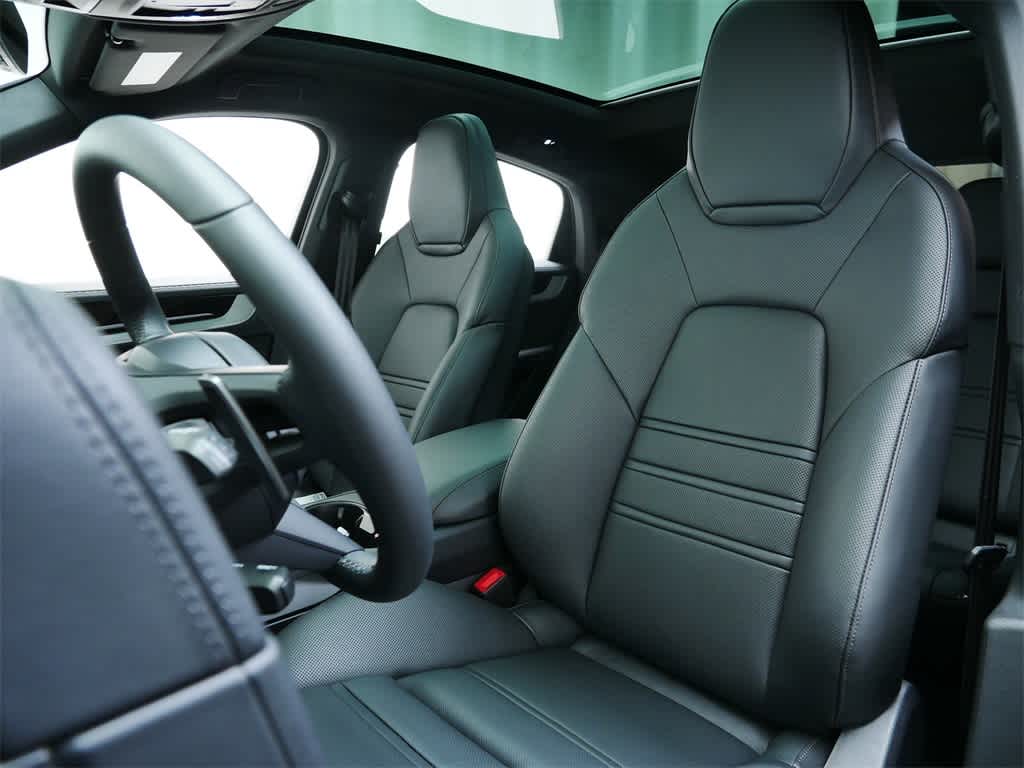 Thumbnail: 2026 Porsche Cayenne - 5