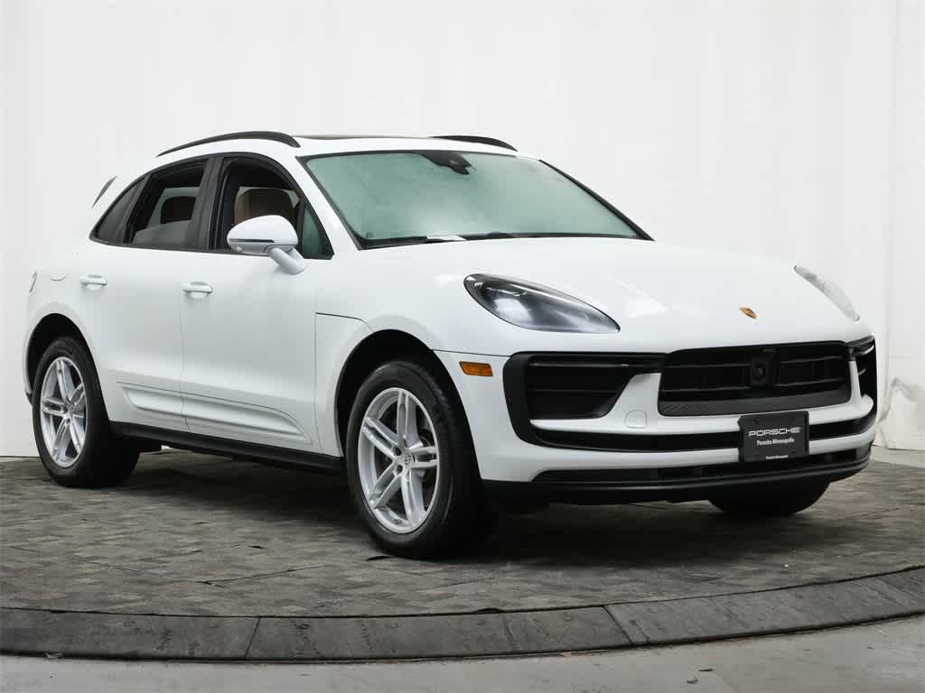 Thumbnail: 2025 Porsche Macan - 9