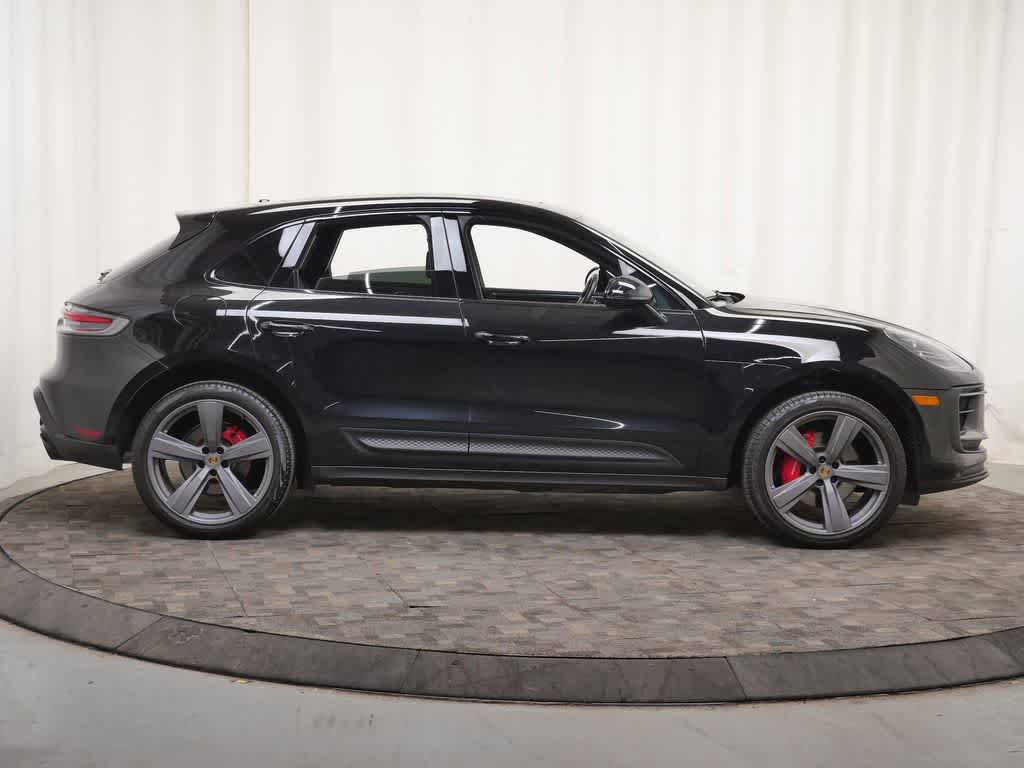 Thumbnail: 2023 Porsche Macan - 8