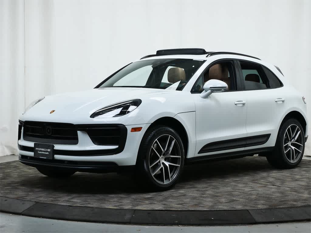 Thumbnail: 2025 Porsche Macan - 1