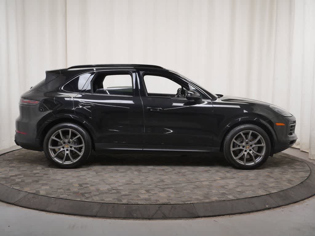 Thumbnail: 2023 Porsche Cayenne - 8