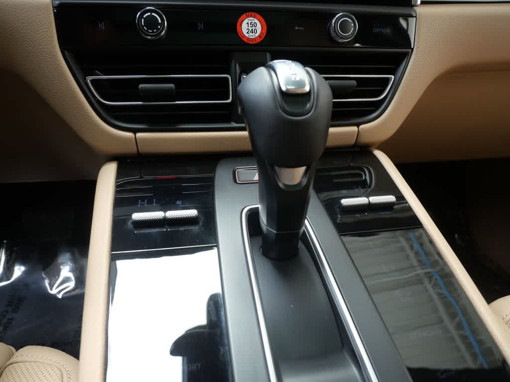 Thumbnail: 2026 Porsche Macan - 16