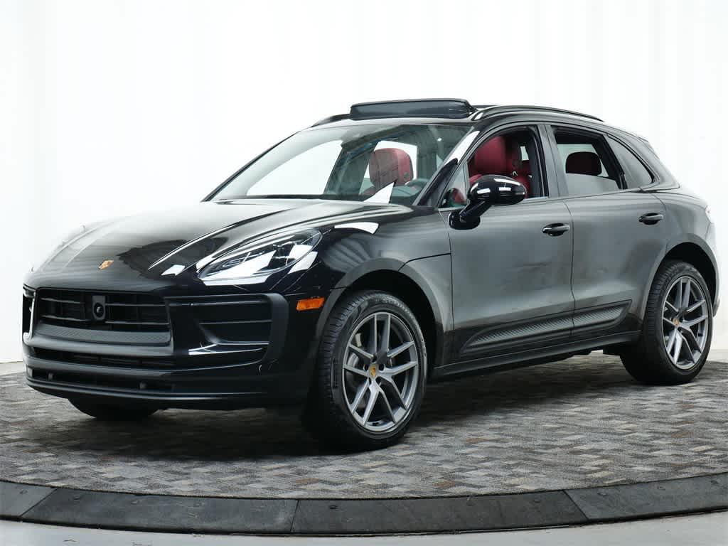 Thumbnail: 2025 Porsche Macan - 1