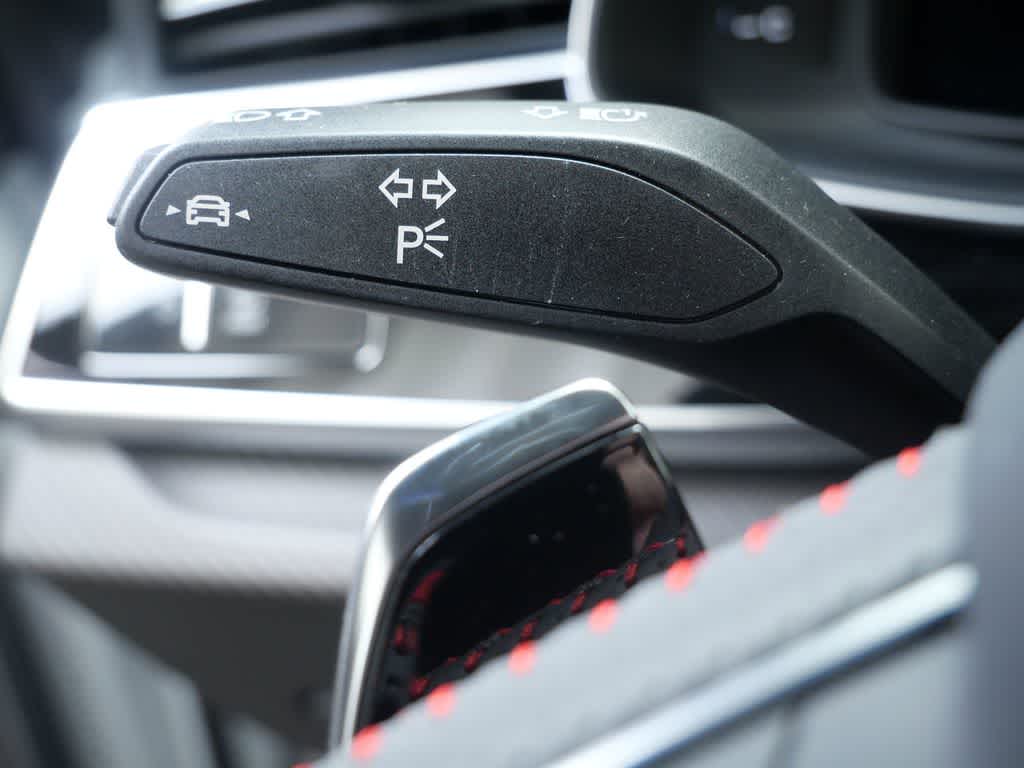 Thumbnail: 2021 Audi RS Q8 - 27