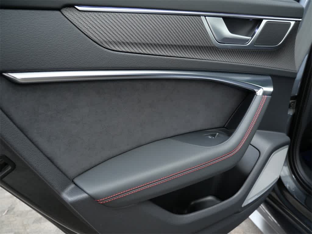 Thumbnail: 2026 Audi RS 6 - 14