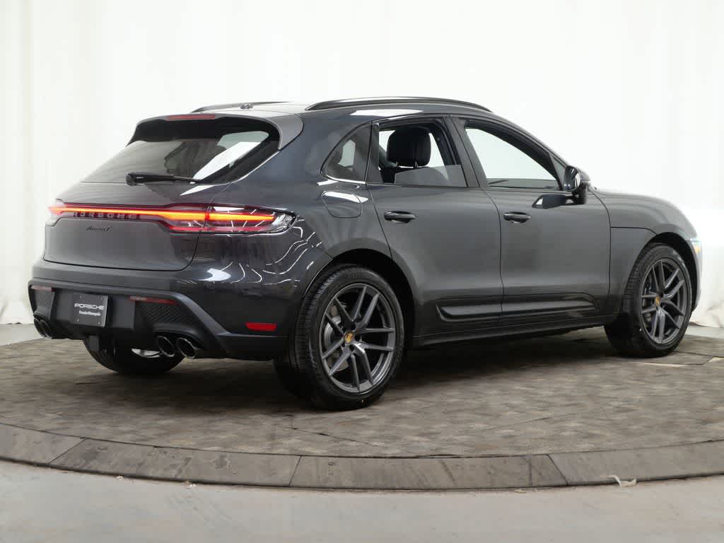 Thumbnail: 2026 Porsche Macan - 7