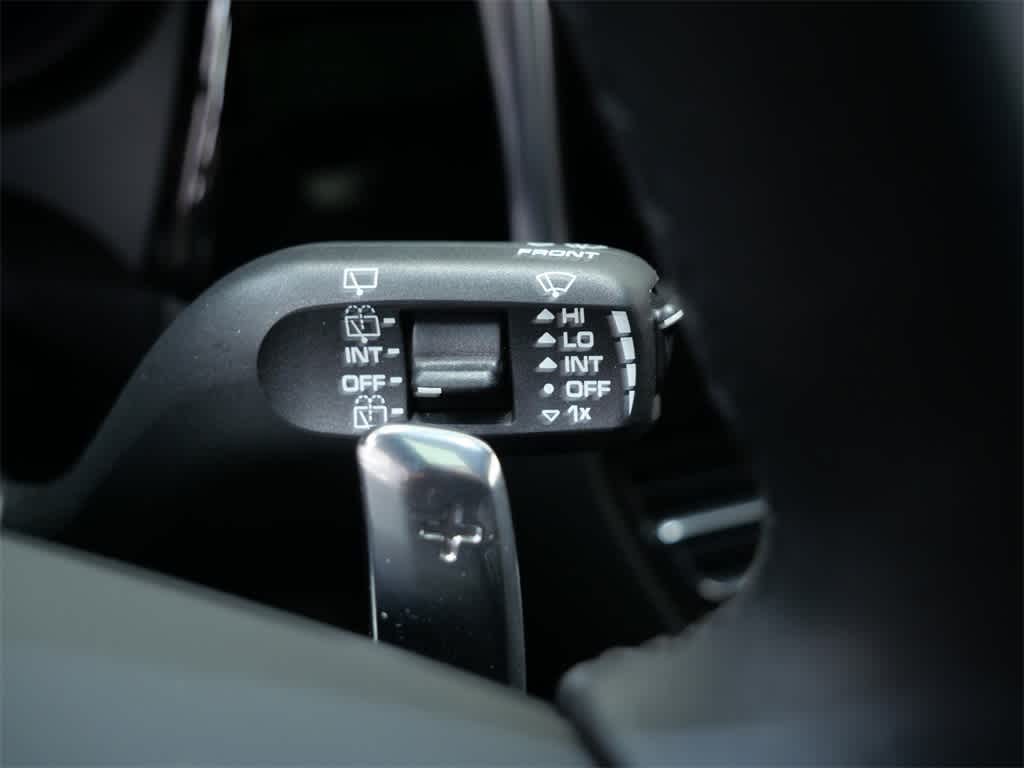 Thumbnail: 2025 Porsche Macan - 23