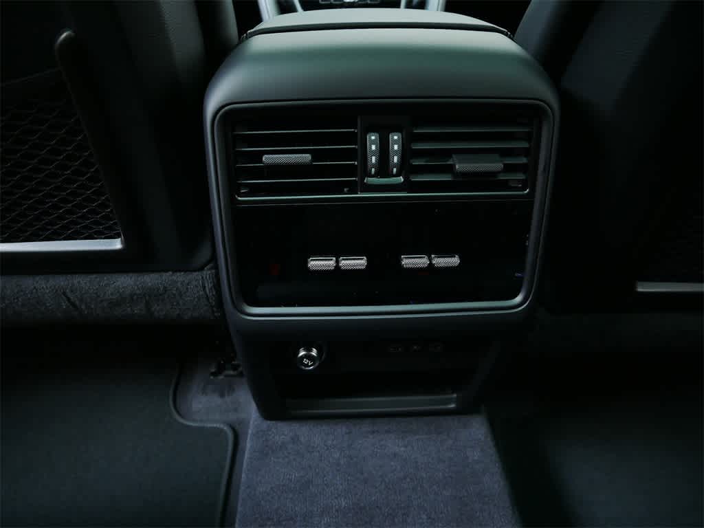 Thumbnail: 2026 Porsche Cayenne - 15