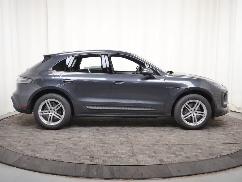Thumbnail: 2024 Porsche Macan - 8