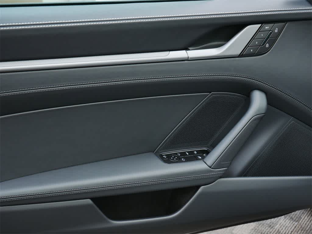 Thumbnail: 2026 Porsche 911 - 11