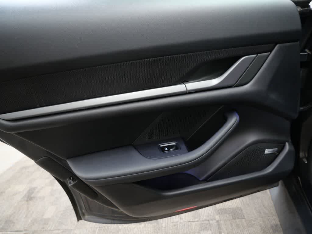 Thumbnail: 2021 Porsche Taycan - 14