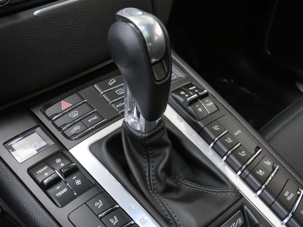 Thumbnail: 2017 Porsche Macan - 24
