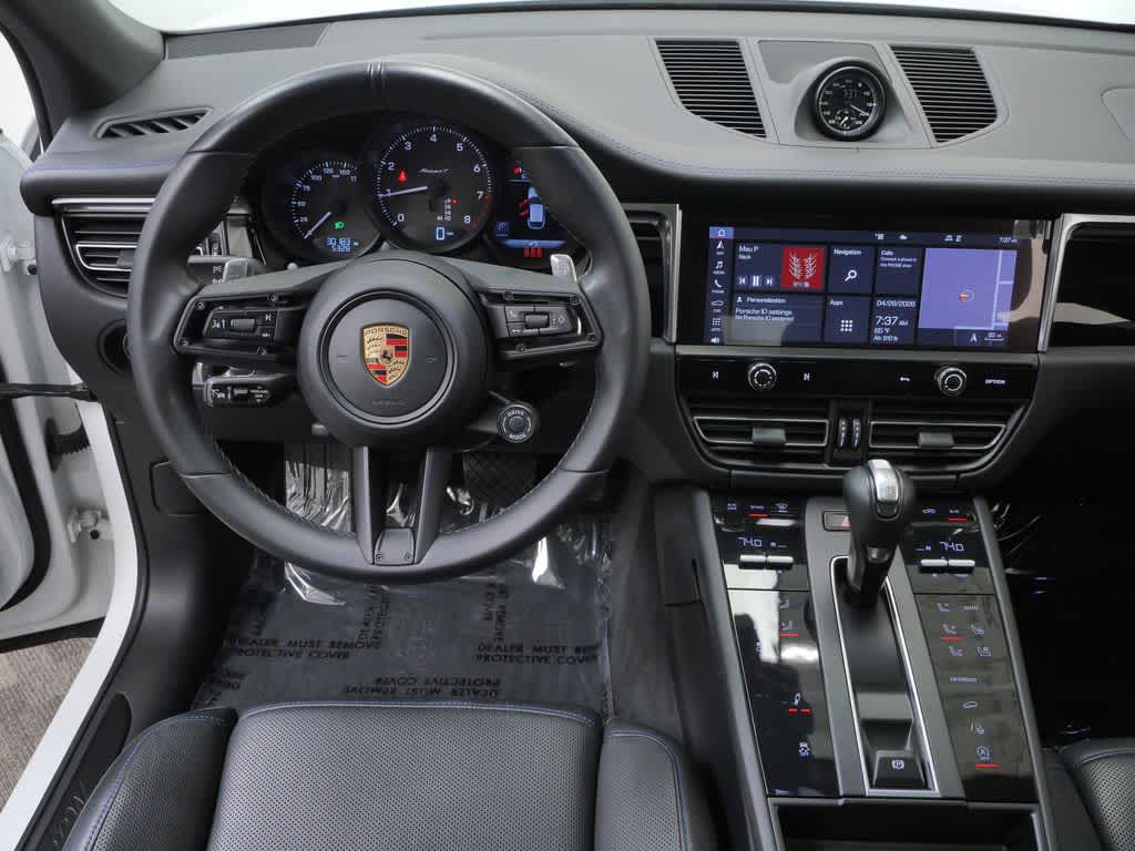 Thumbnail: 2023 Porsche Macan - 16
