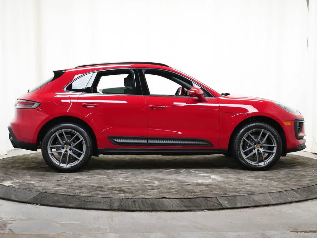 Thumbnail: 2026 Porsche Macan - 8