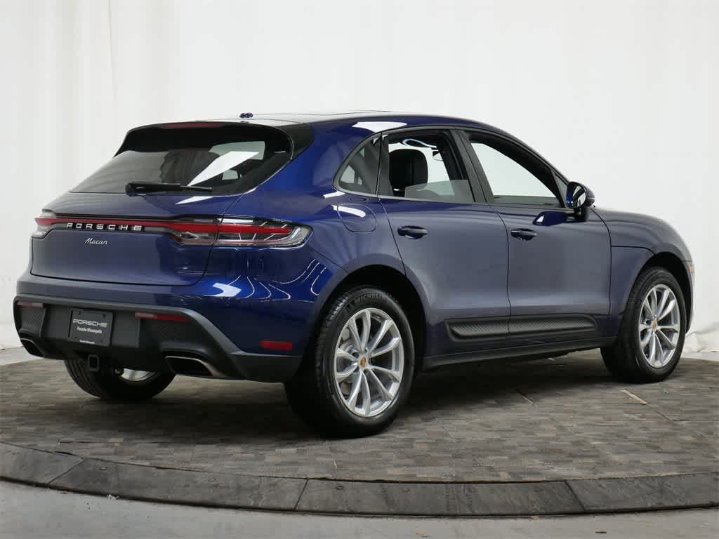 Thumbnail: 2025 Porsche Macan - 7