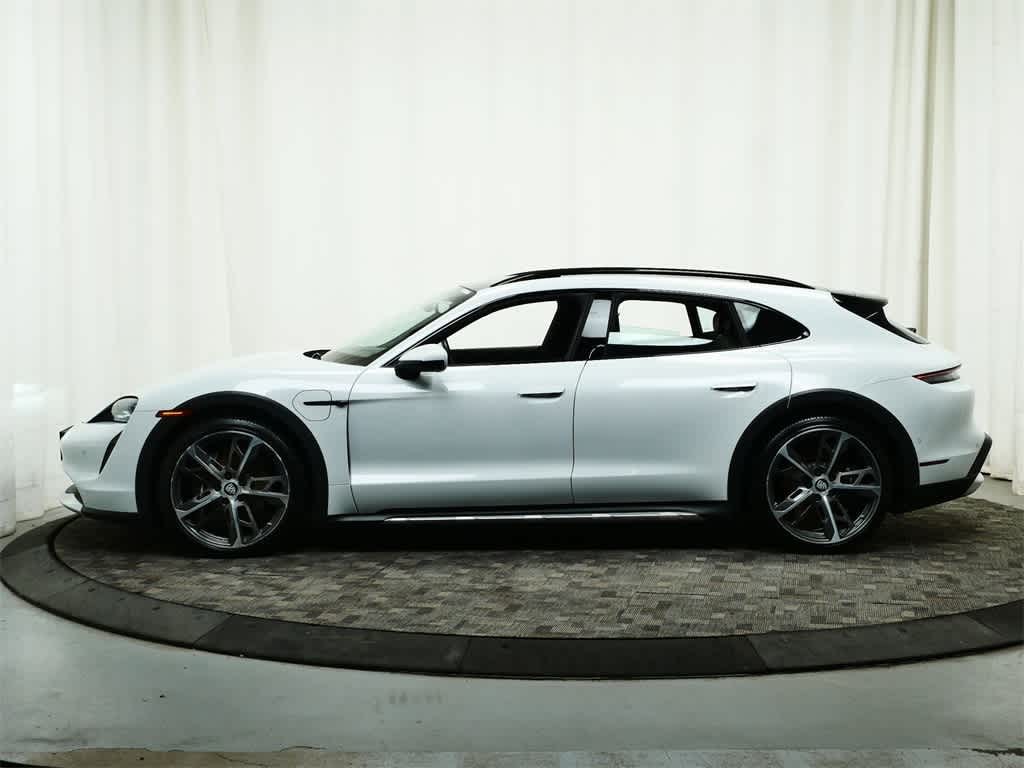 Certified 2022 Porsche Taycan 4 Wagon
