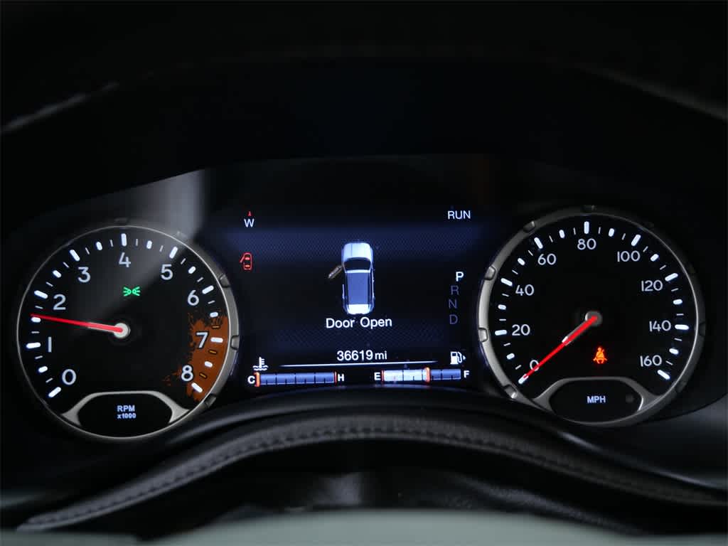 Thumbnail: 2018 Jeep Renegade - 23