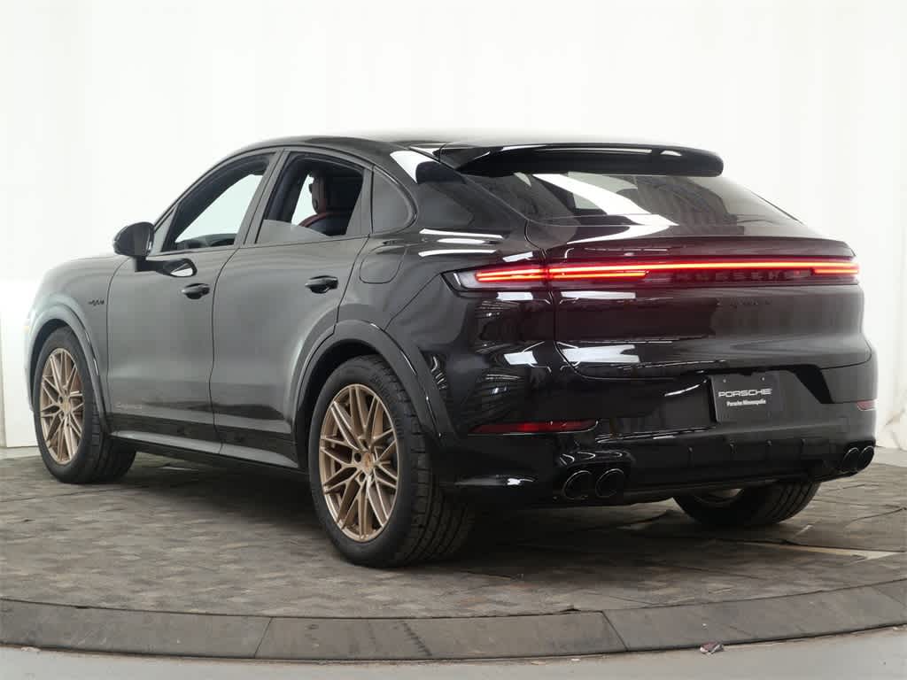 Thumbnail: 2025 Porsche Cayenne - 3