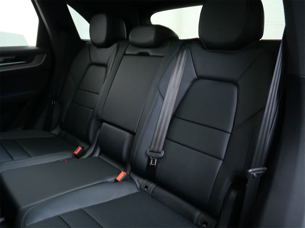 Thumbnail: 2026 Porsche Cayenne - 14