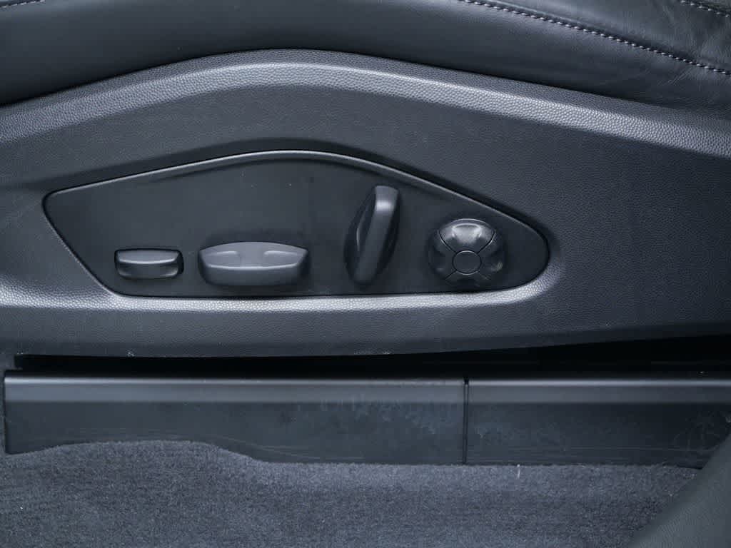 Thumbnail: 2025 Porsche Macan - 13