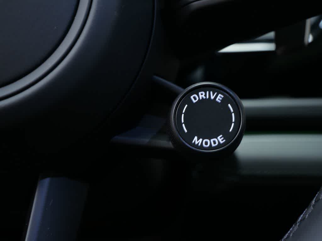 Thumbnail: 2025 Porsche Panamera - 19