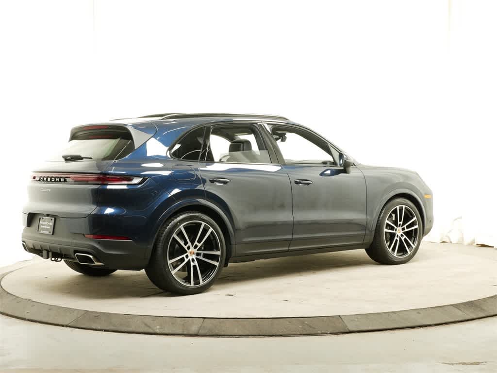 Thumbnail: 2025 Porsche Cayenne - 9
