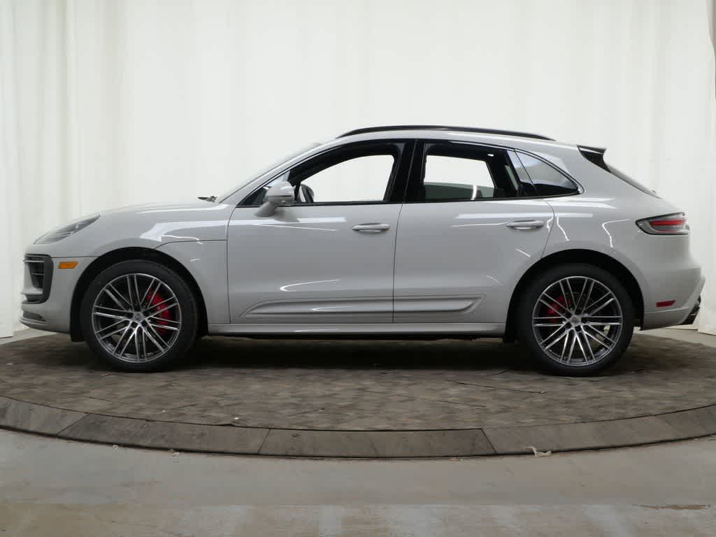 Thumbnail: 2025 Porsche Macan - 2