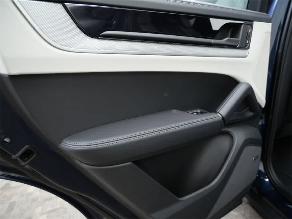 Thumbnail: 2026 Porsche Cayenne - 14