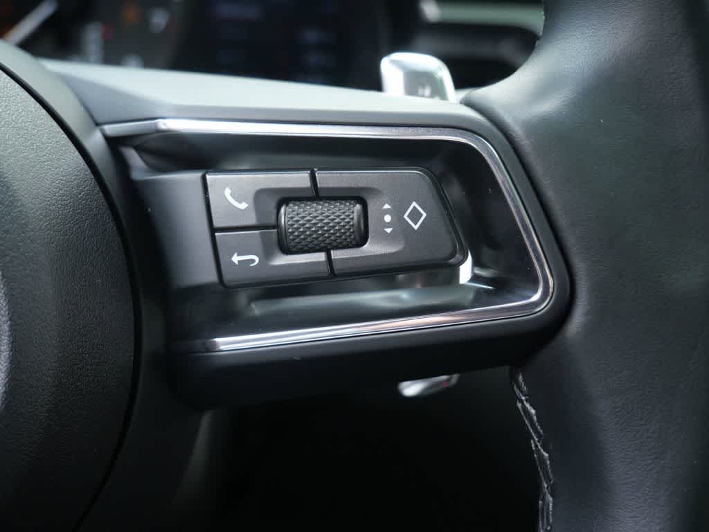 Thumbnail: 2024 Porsche Macan - 24