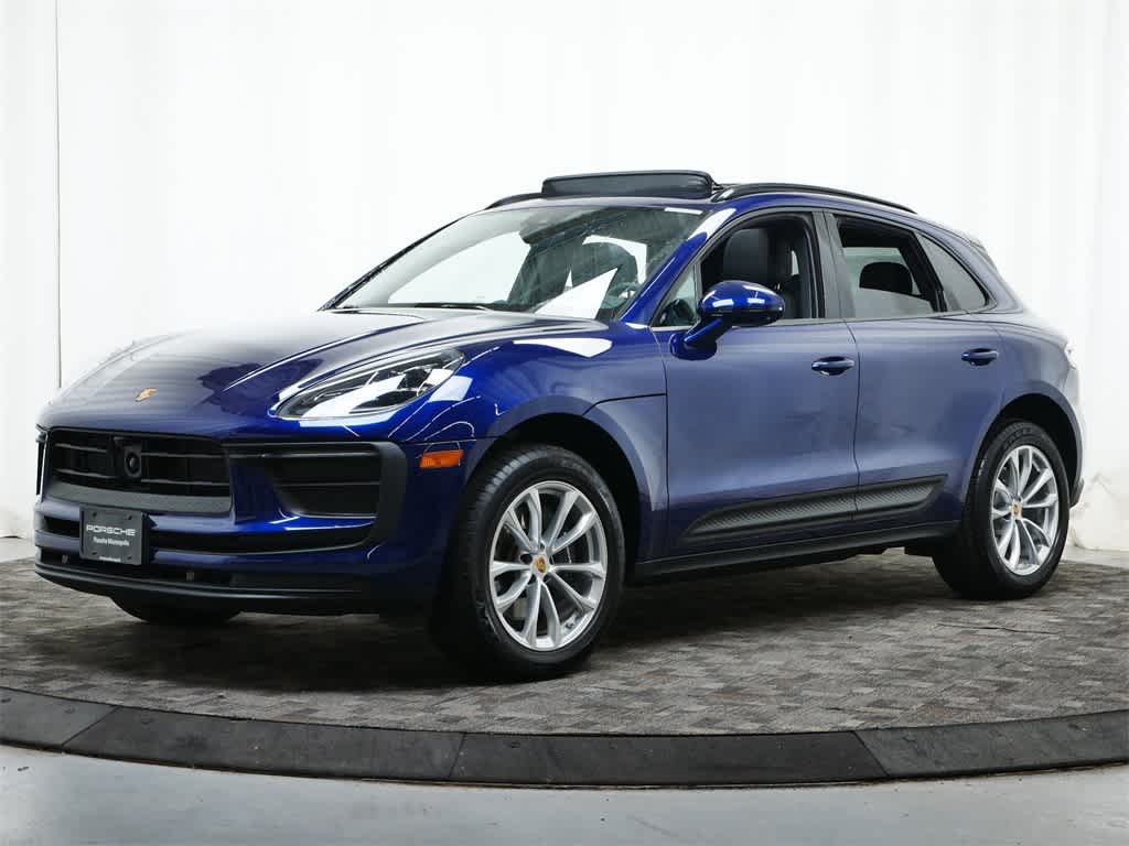 Thumbnail: 2025 Porsche Macan - 1