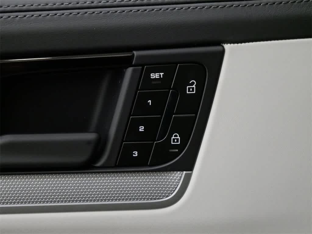 Thumbnail: 2025 Porsche Cayenne - 11
